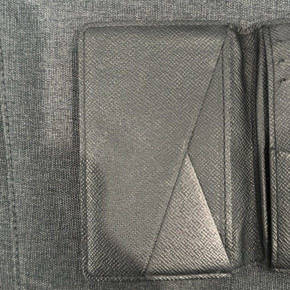 Men’s Louis Vuitton Wallet (Black) - Picture 5 of 6